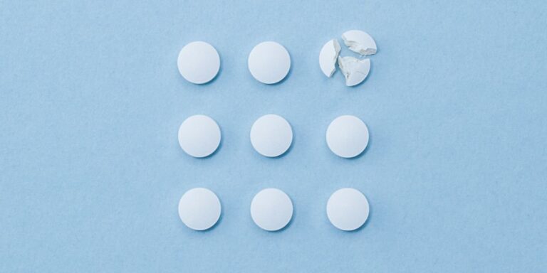 Understanding Roxicodone Addiction Risks and Safe Usage Guidelines Where can I Buy Roxicodone Online Pennsylvania No Prescription?